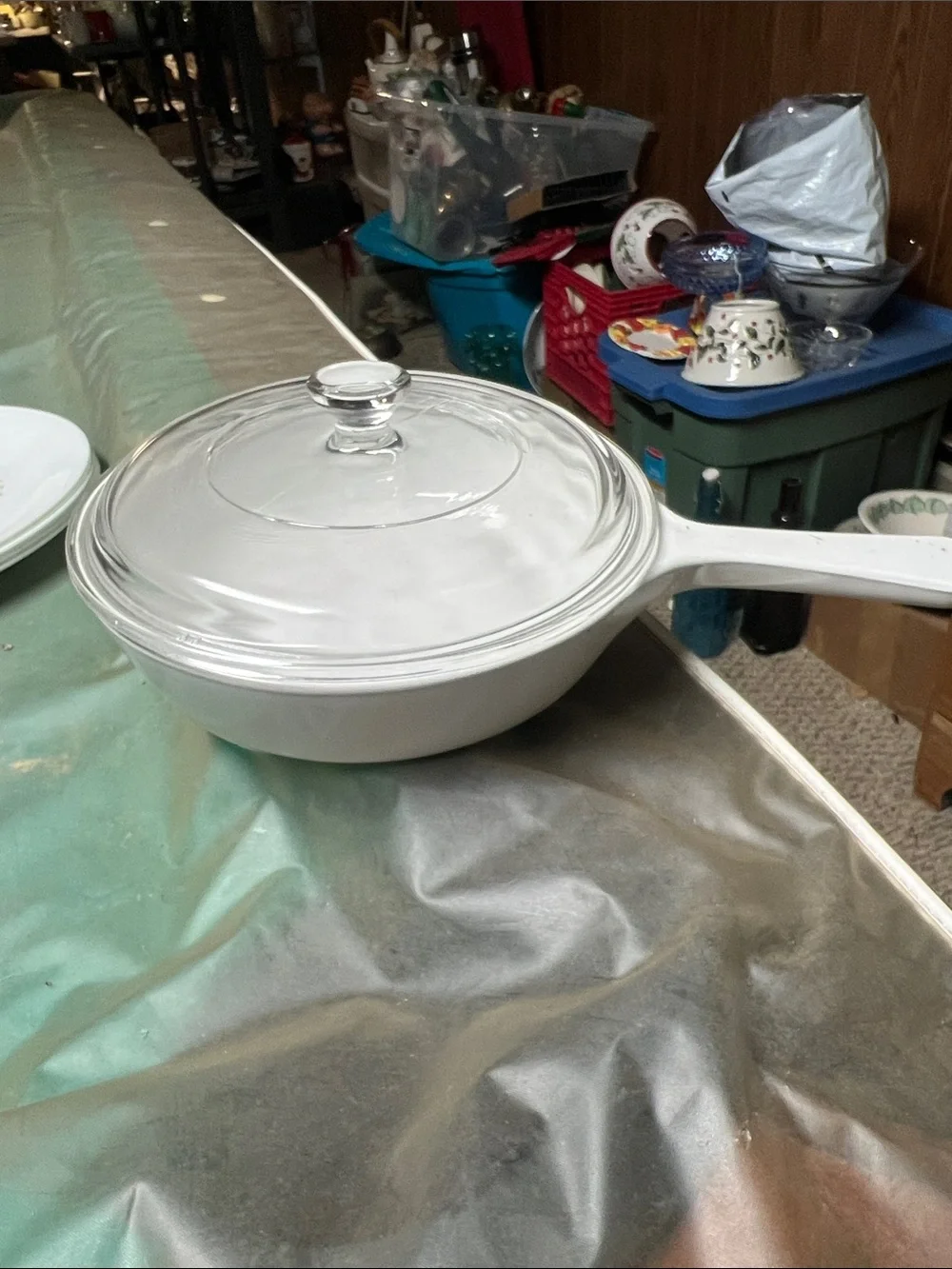 VintagevWhite Ceramic Saucier Pan with Glass Lid - Elegant Home Kitchen Cookware